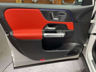2023 Mercedes-BENZ GLB thumbnail 39
