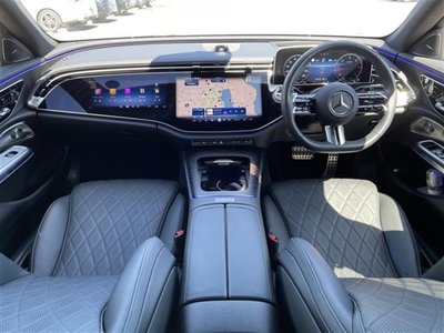 2025 Mercedes-BENZ E-CLASS photo 2
