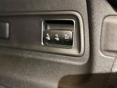 2026 Mercedes-BENZ GLE thumbnail 35