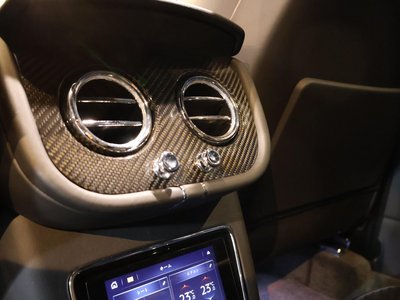 صورة مصغرة 24 لـ 2021 Bentley BENTAYGA