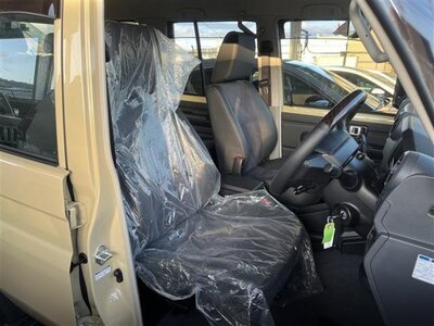 صورة 7 لـ 2024 Toyota LAND CRUISER 70