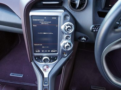 صورة 30 لـ 2019 Mclaren 720S SPIDER