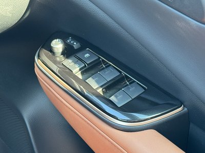 2025 Toyota CROWN SPORT — миниатюра 38