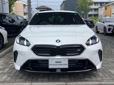 2026 BMW 1 SERIES photo 5