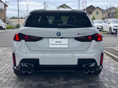 2026 BMW 1 SERIES photo 6