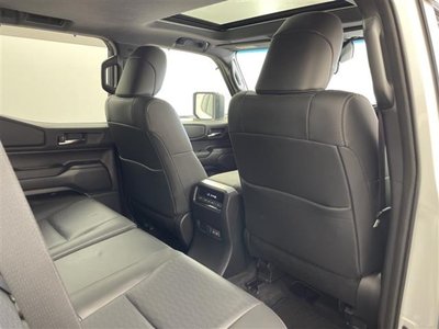 صورة 10 لـ 2024 Toyota LAND CRUISER 250
