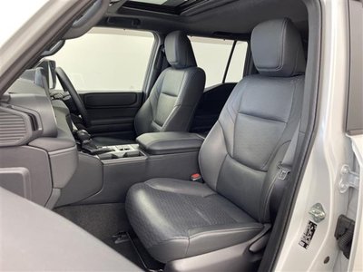 صورة 14 لـ 2024 Toyota LAND CRUISER 250