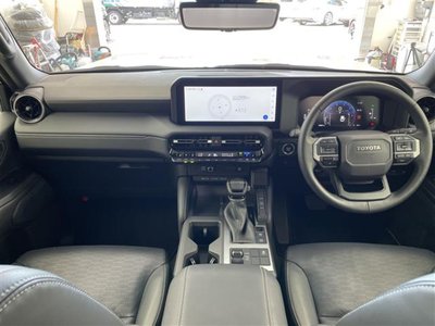 صورة 42 لـ 2024 Toyota LAND CRUISER 250