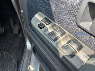 2000 Toyota LAND CRUISER 70 thumbnail 32