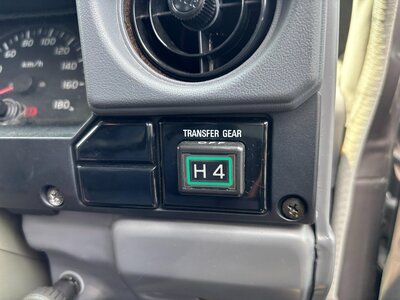 2000 Toyota LAND CRUISER 70 thumbnail 28
