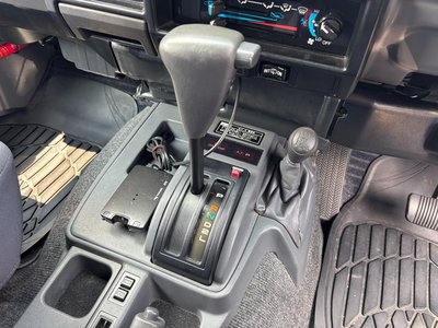 2000 Toyota LAND CRUISER 70 thumbnail 27