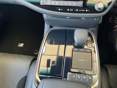 2021 Lexus LS — миниатюра 42