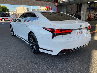 2021 Lexus LS — миниатюра 19