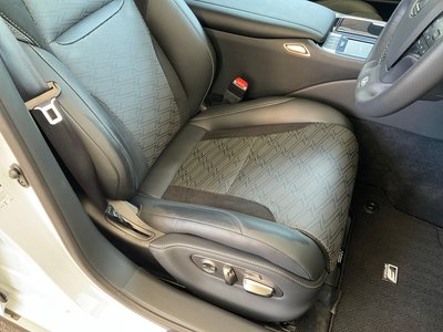 2021 Lexus LS — миниатюра 22