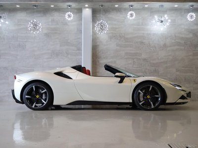 صورة 9 لـ 2025 Ferrari SF90 SPIDER