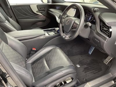 2018 Lexus LS thumbnail 24