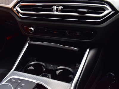 2024 BMW 3 SERIES TOURING photo 13
