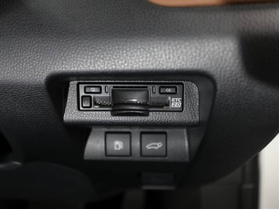 2025 Toyota CROWN ESTATE thumbnail 26