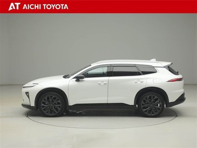 2025 Toyota CROWN ESTATE photo 3