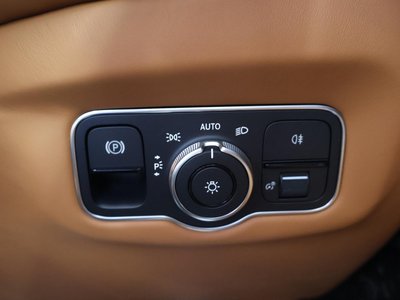 2023 Aston Martin DBS VOLANTE — миниатюра 49