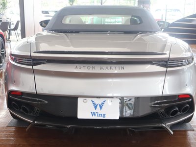 صورة 13 لـ 2023 Aston Martin DBS VOLANTE