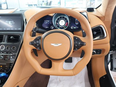 2023 Aston Martin DBS VOLANTE — миниатюра 43
