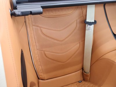 2023 Aston Martin DBS VOLANTE — миниатюра 40