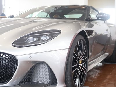 صورة 3 لـ 2023 Aston Martin DBS VOLANTE