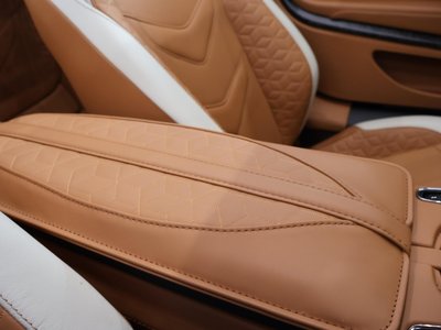 2023 Aston Martin DBS VOLANTE — миниатюра 56