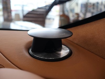 2023 Aston Martin DBS VOLANTE — миниатюра 58