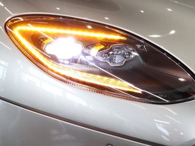 2023 Aston Martin DBS VOLANTE — миниатюра 26