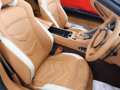 2023 Aston Martin DBS VOLANTE — миниатюра 36