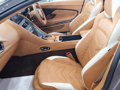 2023 Aston Martin DBS VOLANTE — миниатюра 30