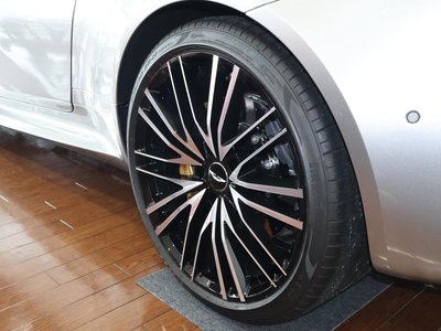 2023 Aston Martin DBS VOLANTE — миниатюра 20