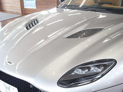 صورة 4 لـ 2023 Aston Martin DBS VOLANTE