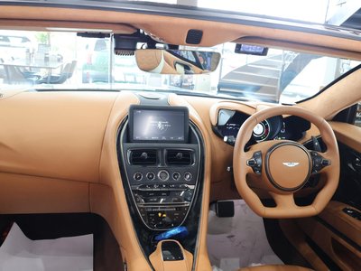 2023 Aston Martin DBS VOLANTE — миниатюра 42