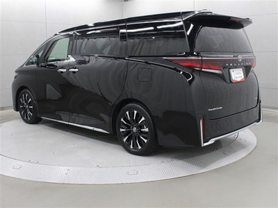 2025 Toyota VELLFIRE — фото 4