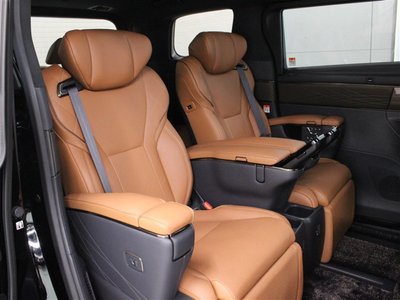 2025 Toyota VELLFIRE — фото 14
