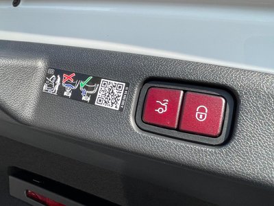 2025 Mercedes-BENZ E-CLASS thumbnail 31
