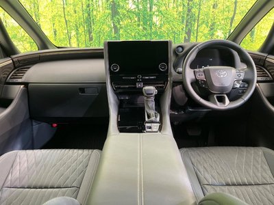 2025 Toyota ALPHARD — фото 2