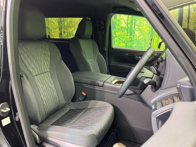 2025 Toyota ALPHARD — фото 8