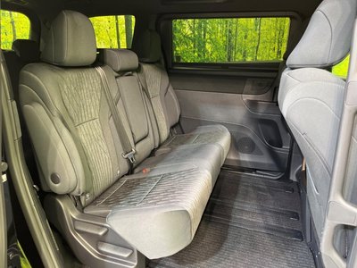 2025 Toyota ALPHARD — фото 9