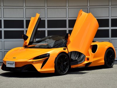 صورة 8 لـ 2024 Mclaren ARTURA SPIDER