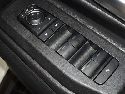 صورة 17 لـ 2025 Toyota LAND CRUISER 250