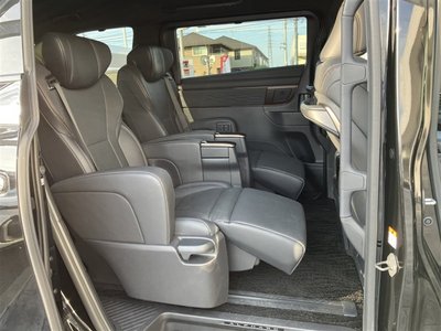صورة 18 لـ 2023 Toyota ALPHARD