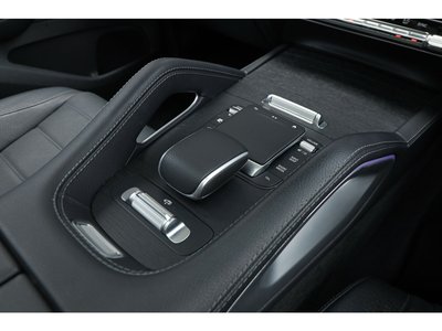 2023 Mercedes-BENZ GLS thumbnail 38