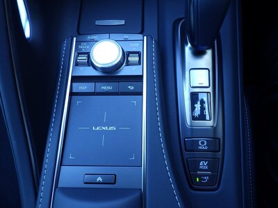 صورة مصغرة 36 لـ 2021 Lexus LC