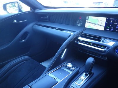 صورة مصغرة 25 لـ 2021 Lexus LC