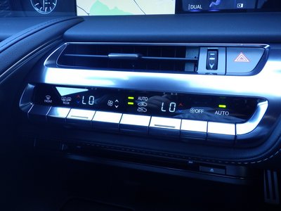 صورة مصغرة 30 لـ 2021 Lexus LC
