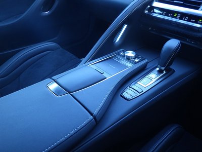 صورة مصغرة 33 لـ 2021 Lexus LC